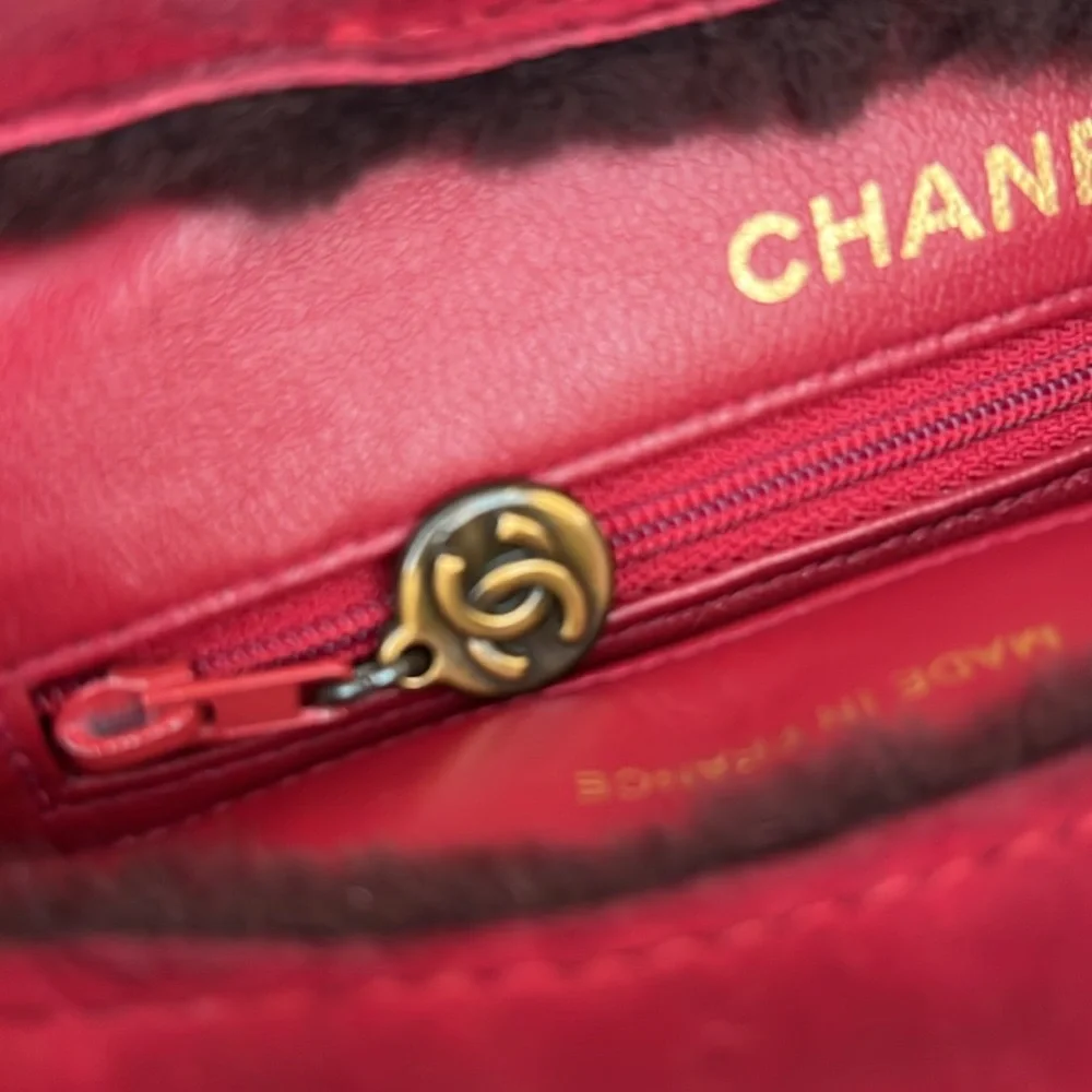 Chanel Shearling Logo Handle Handbag - Picture 17 of 17